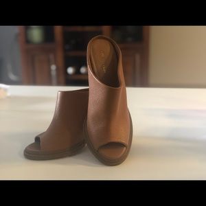 Light tan Nine West mules